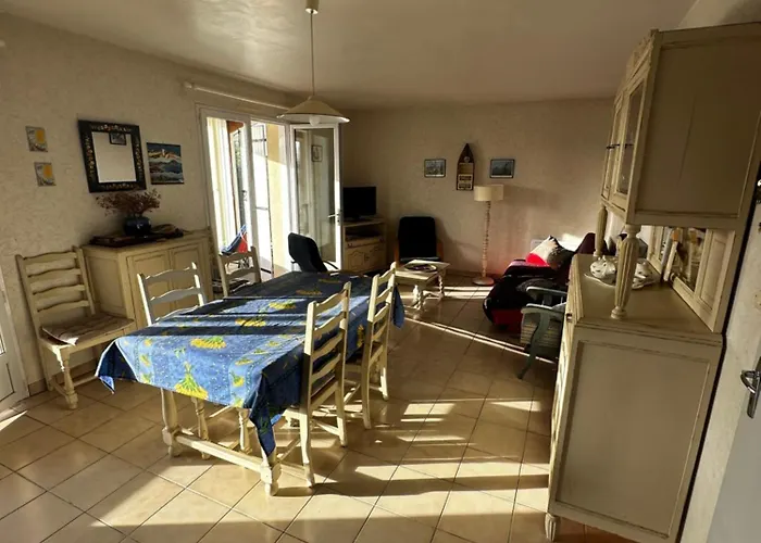 Maison De Holiday home